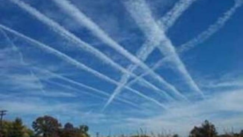 Μήπως μας έχουν, πράγματι, ψεκάσει και δεν σκεφτόμαστε;