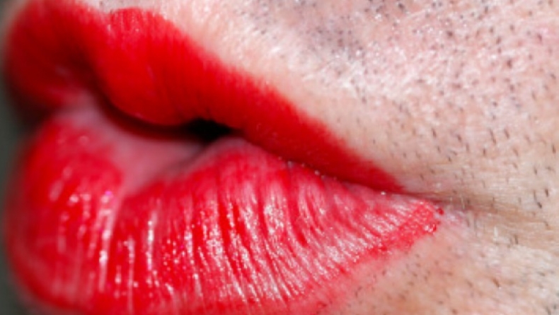 Ένας στους 10 Βρετανούς βάφεται!