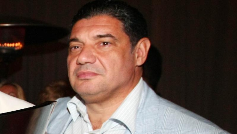 «Ο Σπανούλης δεν πάει πουθενά»