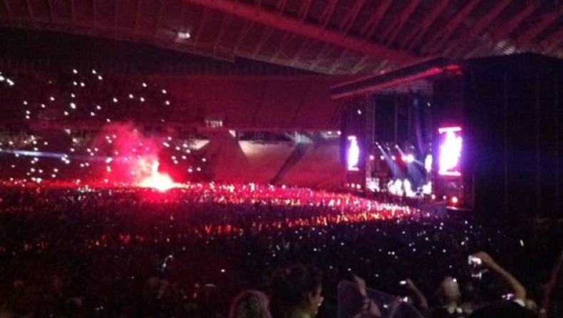 Red Hot... magic show! (vids, pics)