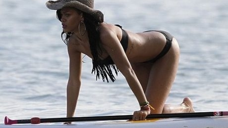 Rihanna + Hawaii = Love!