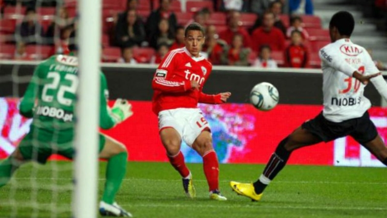 Με Ροντρίγκο κορυφή