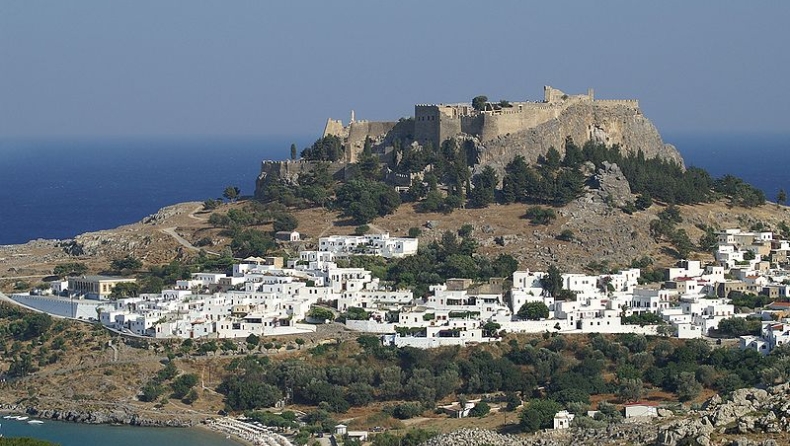 Νησιά – στολίδια γινήκαν χάντρες σε γερμανικά μπεγλέρια