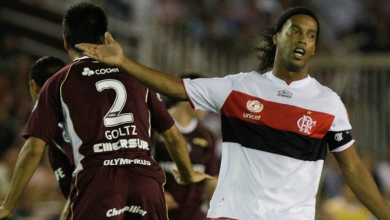 Ροχάλα στον Ροναλντίνιο! (video)