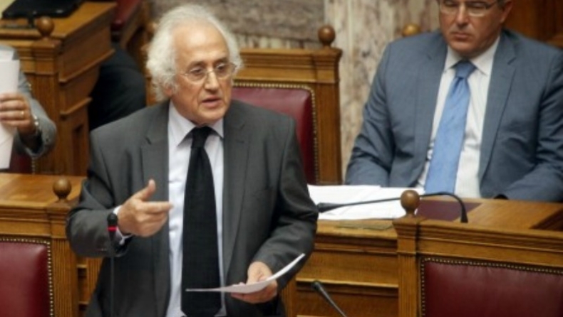 Σοβαρή επέμβαση στον Ρουπακιώτη