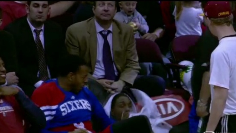 Τα... παιδία παίζει στους Σίξερς! (vid)