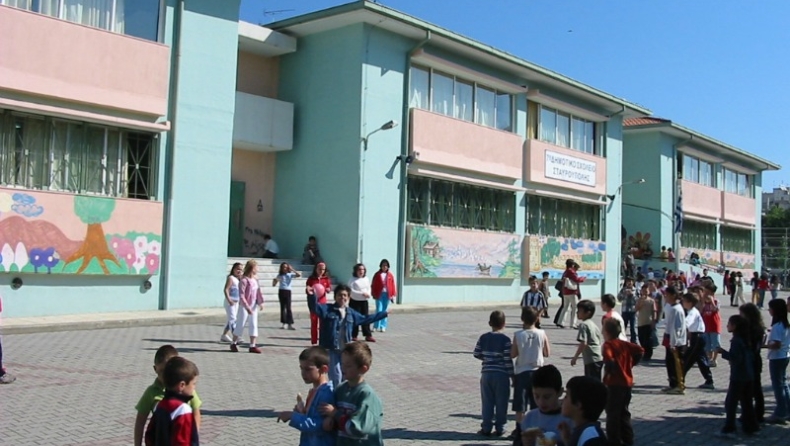Πάμε στο γκρεμό τραγουδώντας…