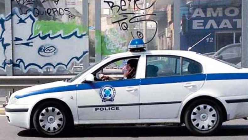 Κόψε κλήση στον... μπάτσο! (pic)