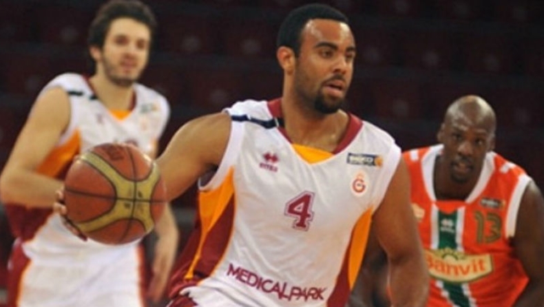 Υπογράφει ο... υγιής Σιπ!