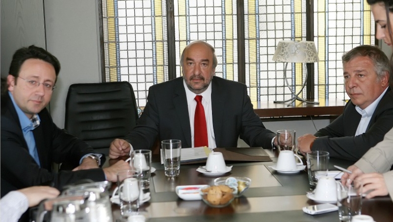 «Όταν δεν μπορούν τους απολύεις!»