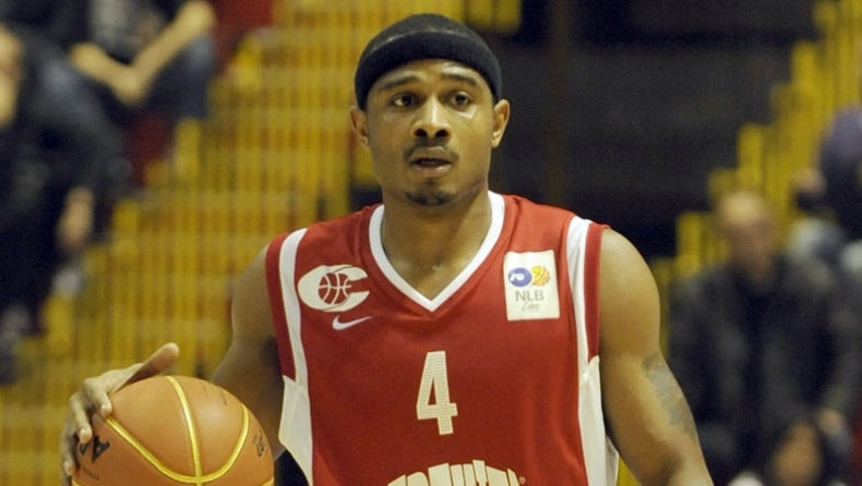 Άνετα στην πρεμιέρα η Τσεντεβίτα