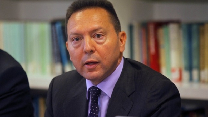 Aπολαυστικός διάλογος Στουρνάρα με τη μητέρα του