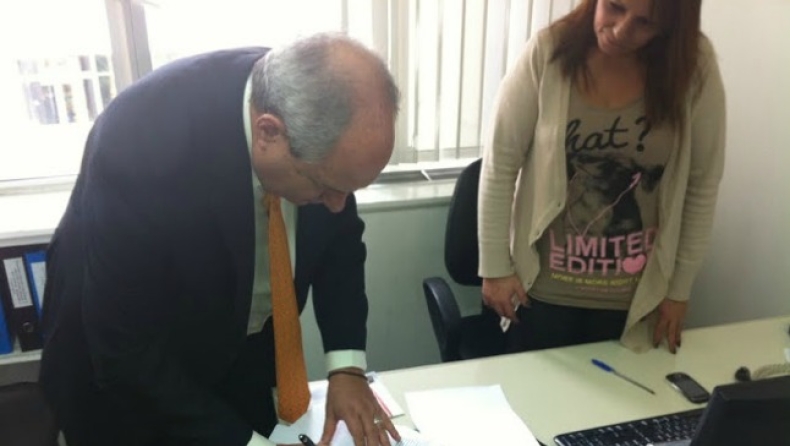 Μήνυσε την Τρόικα ο Κουίκ