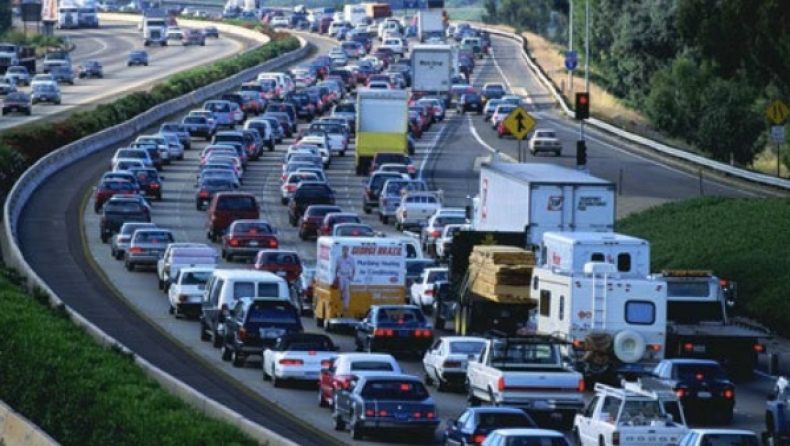 Μειώσεις στα ασφάλιστρα των αυτοκινήτων