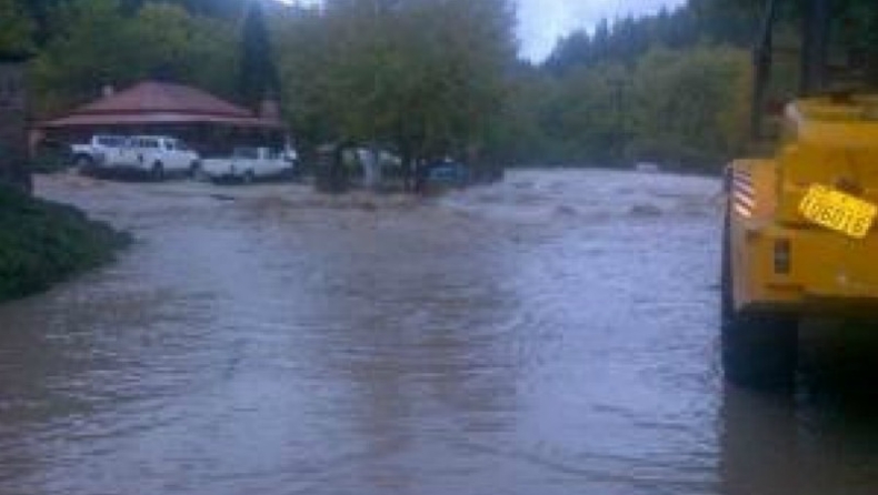 Τσουνάμι στα Τρίκαλα (vid)