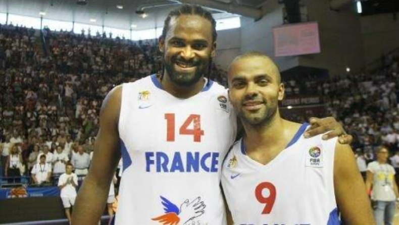 Ντεμπουτάρει o Τουριάφ