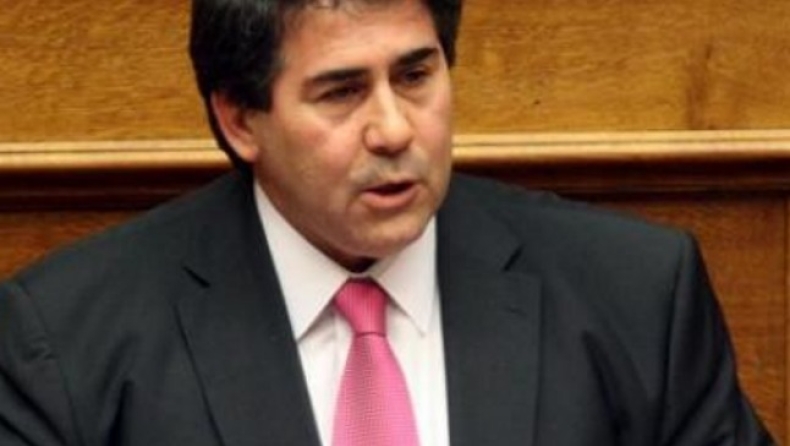 Βουλευτές για... γραβάτες, ταγάρια & μουστάκια