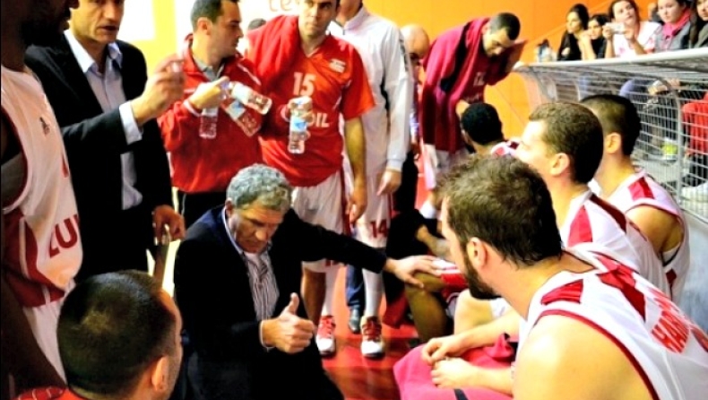 Άνετος κι ωραίος ο Χαριτόπουλος