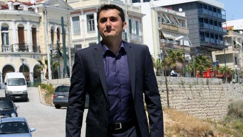 Ο Βαλβέρδε και άλλοι δύο