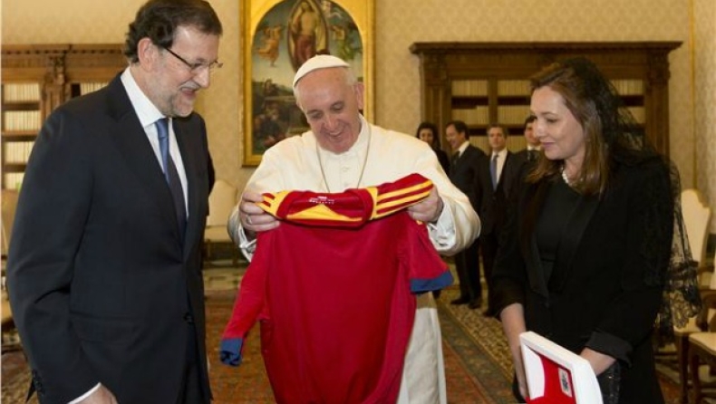 Δώρο στον Πάπα Φραγκίσκο η φανέλα του Μέσι