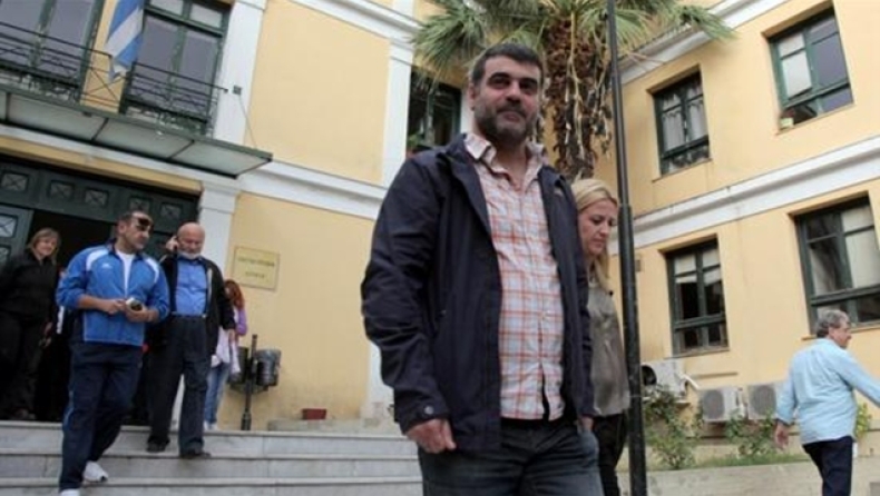 Στο εδώλιο πάλι ο Κώστας Βαξεβάνης