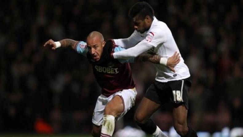 «Σφυρί» ο Βαζ Τε!