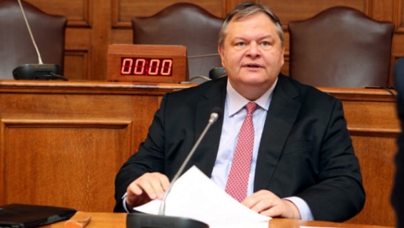 Μοναξιές για Βενιζέλο στα γενέθλια του ΠΑΣΟΚ