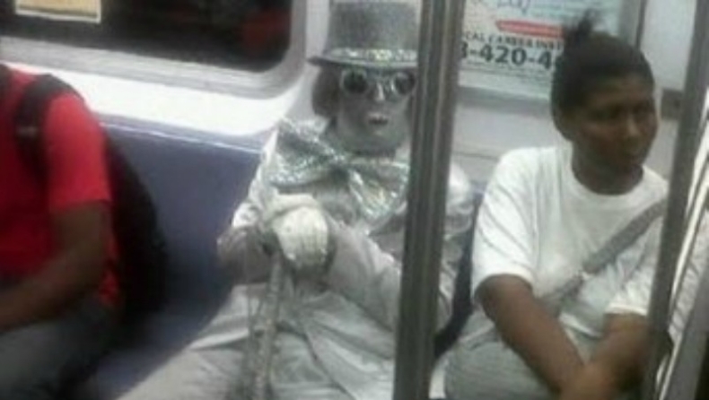 Είπα να βάλω κάτι πρόχειρο και να πάω βόλτα με το μετρό!