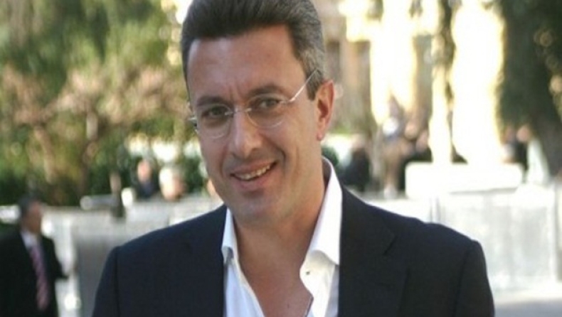 Χώσιμο Χατζηνικολάου στον Αμβρόσιο‏