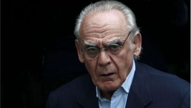 Εφυγε ο Ακης από τη δίκη