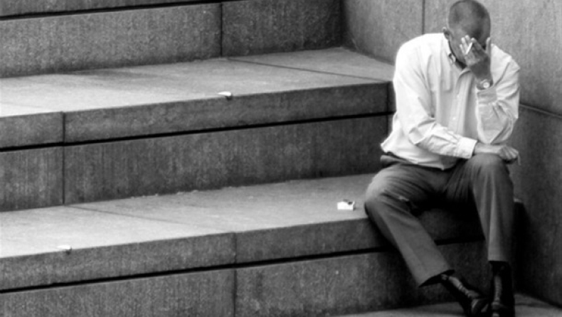 Οι άντρες αυτοκτονούν λόγω κρίσης...