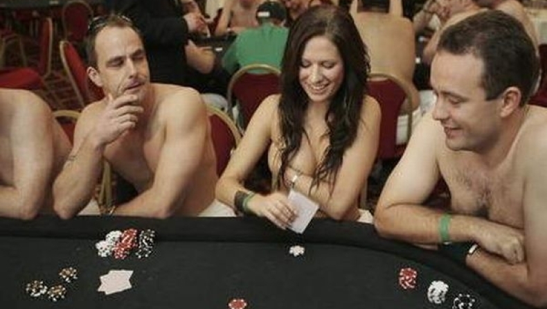 Έπαιξε strip poker με αστυνομικούς, έκανε sex και τους κατήγγειλε