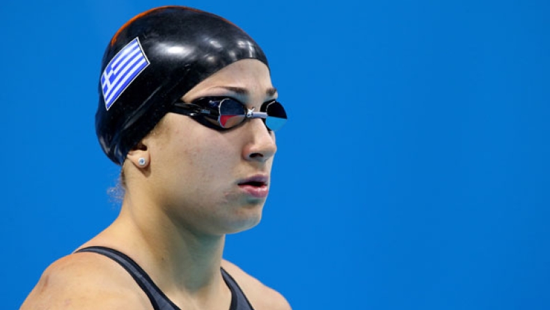 Όρια για τρεις στο «Ακρόπολις»