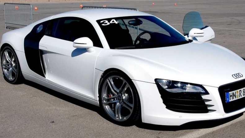 To Audi R8 του Μιραλάς!