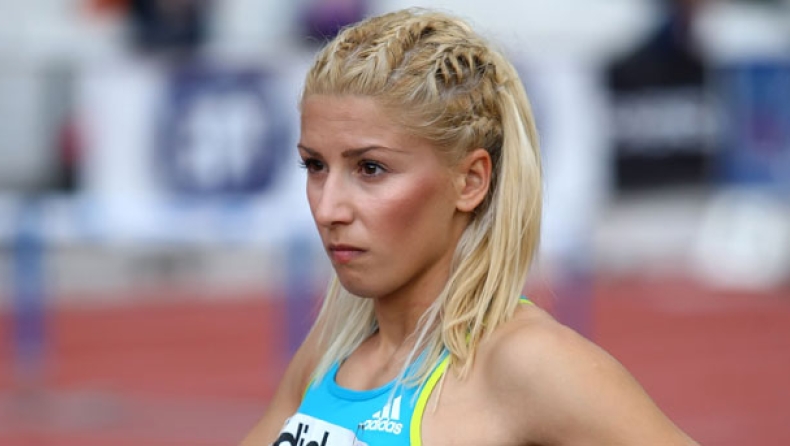 Επιστρέφει η Παπαχρήστου