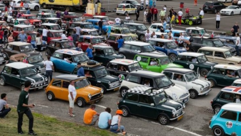 Ραντεβού με 1.500 Mini (pics)