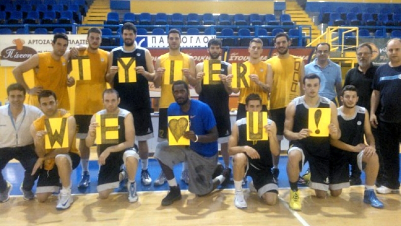 «Tyler, we love you!» (pic)