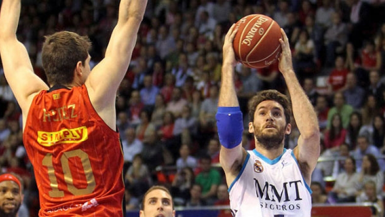 «Σκούπισε» και περιμένει η Ρεάλ