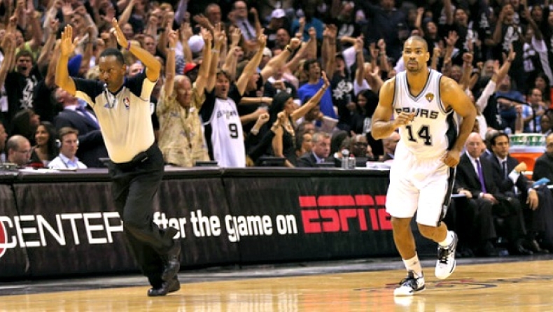 Στους Μπακς ο Νιλ