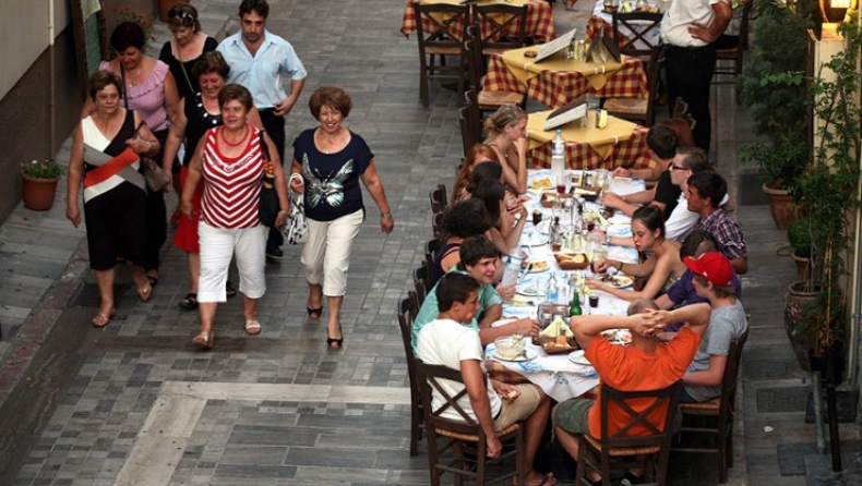 Στο 23% ο ΦΠΑ για καφέδες, χυμούς και αναψυκτικά με delivery