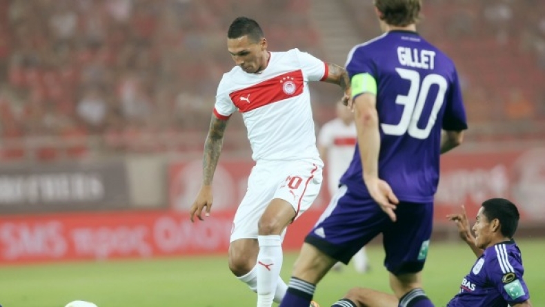 «Ζητάει πολλά ο Ολυμπιακός για Χολέμπας»