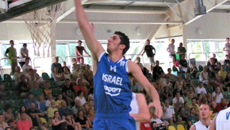 Στο νήμα η Πολωνία το Ισραήλ