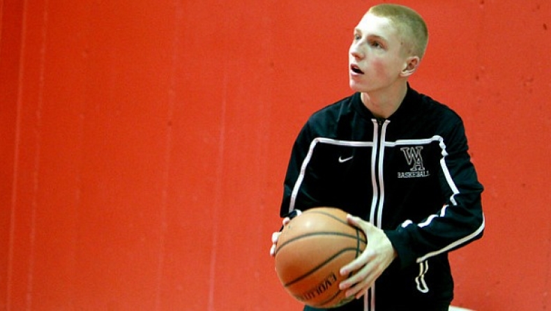 135/147 τρίποντα σε 5 λεπτά! (vid)