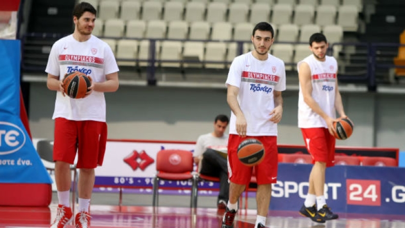 Άδεια και επιστροφή για Κατσίβελη