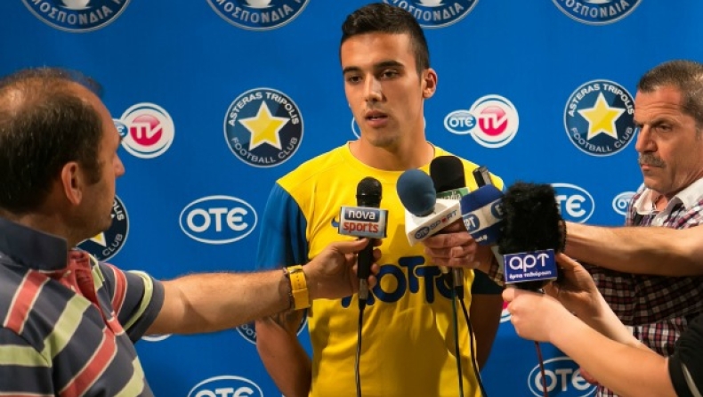 Στην τελική ευθεία η ΑΕΚ για Κουρμπέλη