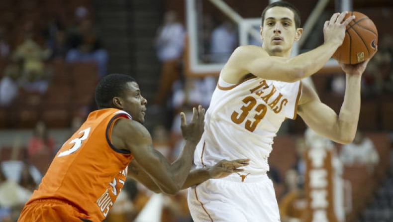 Έτσι τον... έβγαλε από το αεροπλάνο!