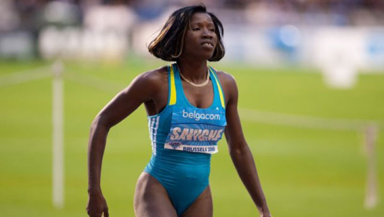 Αποσύρεται η Σαβίνιε