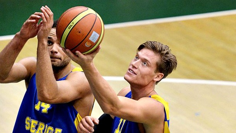 Δεν προπονήθηκε, αλλά παίζει με Ελλάδα ο Γερέμπκο