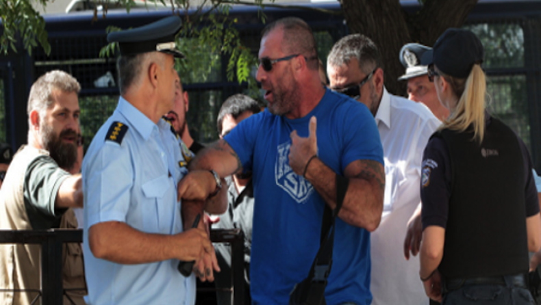 «Αντε γαμ@@@@ μόνος μου θα πάω, μην με πιάνεις» (vid)