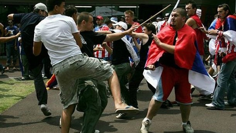 Πλακώθηκαν στο Βοσνία-Σερβία (vid & pics)